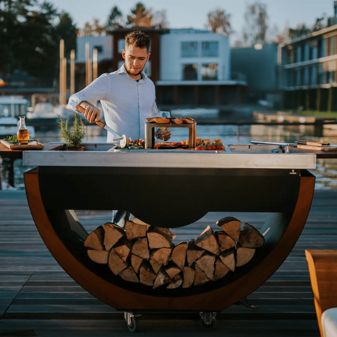 La Cuisine de Narie de Masuria Living – cuisinière de haute performance disponible en finitions Black et Corten
