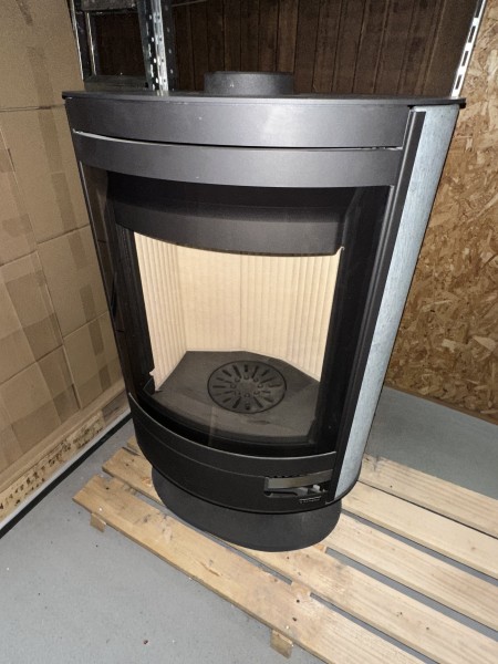 Poêle à bois pivotant 360° STROMBOLI N - reconditionné (3)
